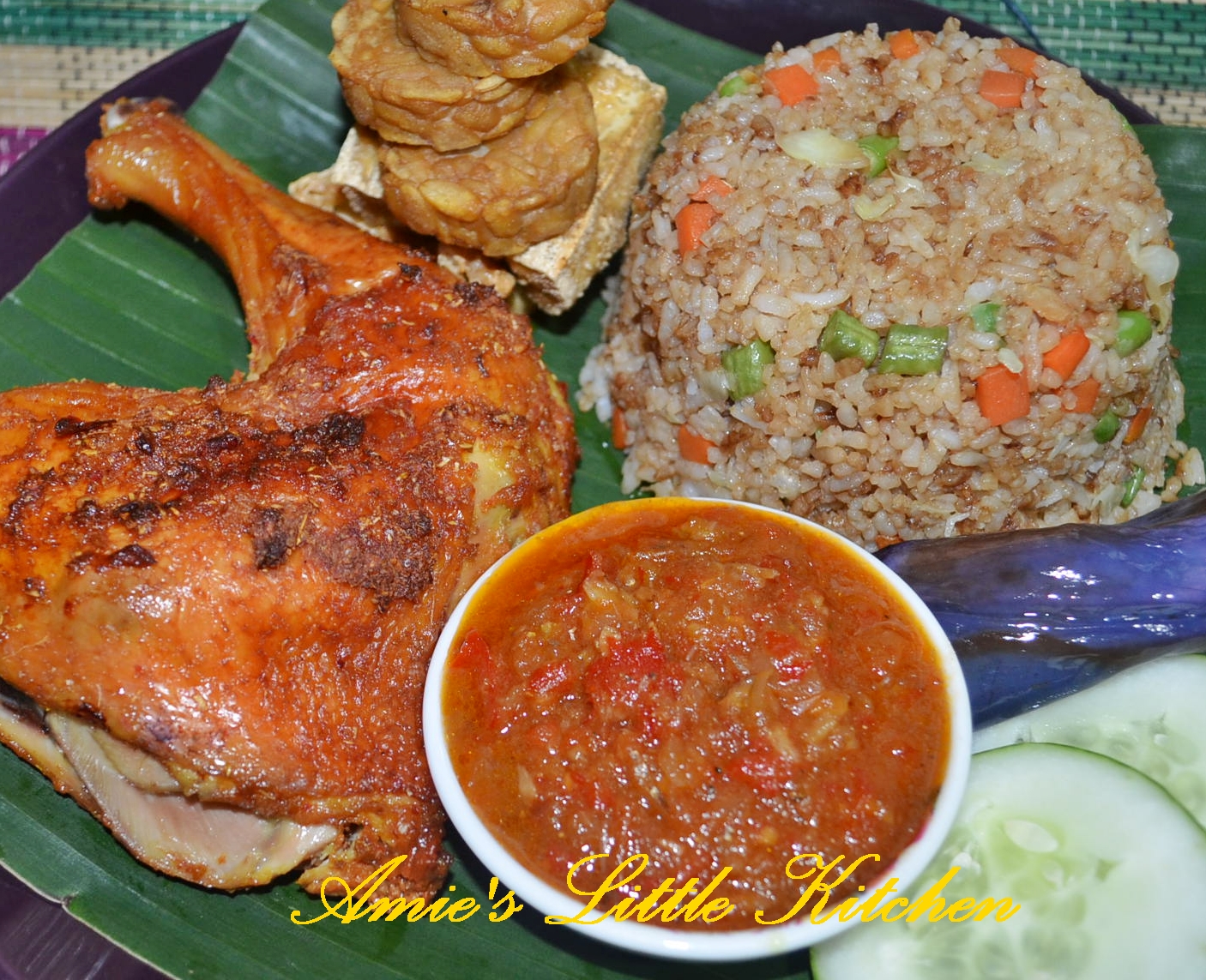 AMIE'S LITTLE KITCHEN: Nasi Goreng Ayam Penyet (Versi 