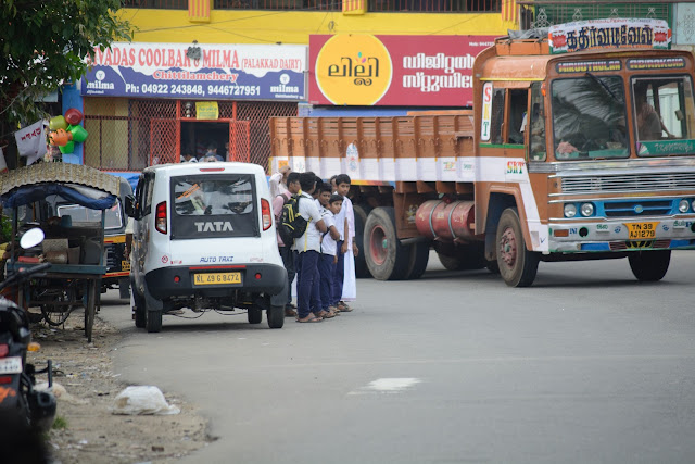 Chittilamchery Bus Stop, Town, Junction, Mokku