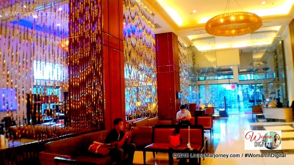 Marriott Cebu lobby