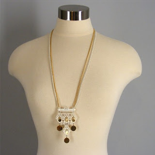 vintage jewelry, vintage necklaces, vintage accessories