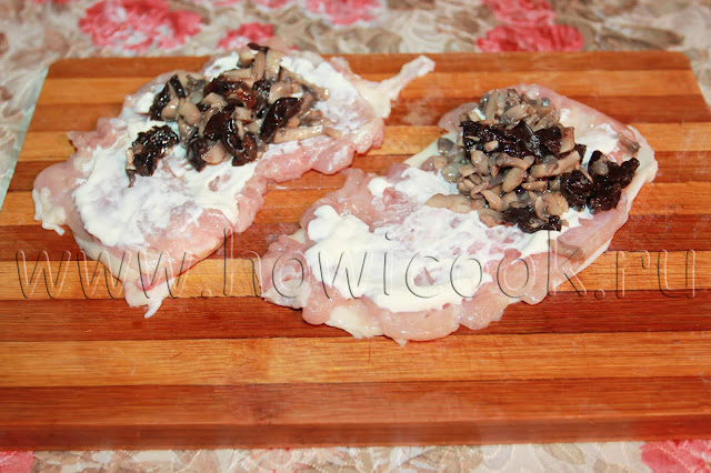 рецепт куриных рулетиков с грибами и черносливом с пошаговыми фото