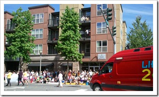 Library2Go Van Rounding Parade Corner