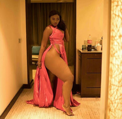 Bootilicious Tanzanian model Sanchoka shows off wads of cash on Instagram
