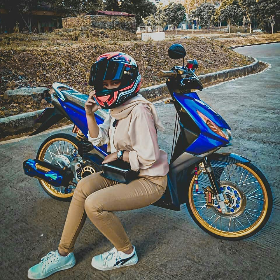 Modifikasi Beat Warna Biru Polos