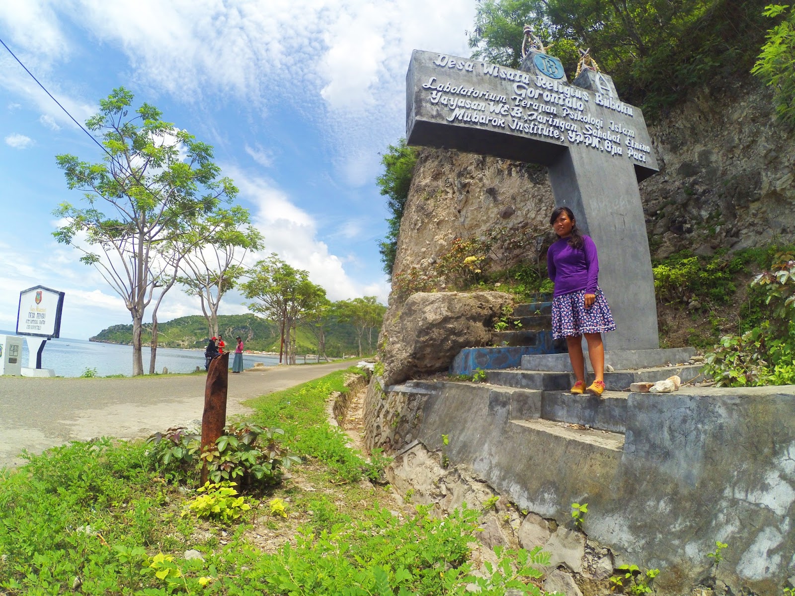 Di desa Bongo ini bahkan di resmikan sebagai Desa Wisata Religius oleh Pemerintah Provinsi Gorontalo karena pesona dari wisata budaya yang tersimpan baik