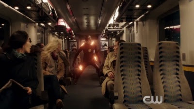The Flash (TV-Show / Series) - Season 2  'Pretty Messed Up' Extended Teaser - Screenshot