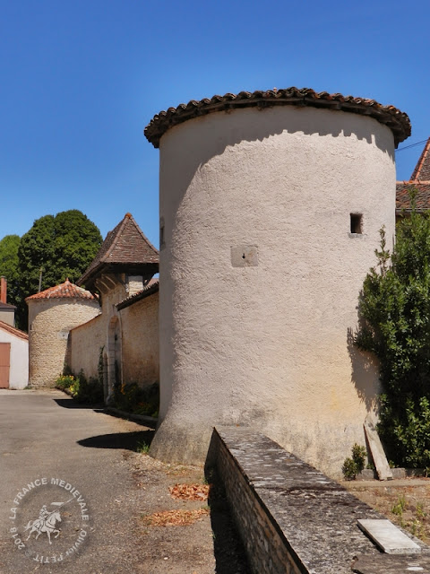 CHARDONNAY (71) - Château (XVe siècle)