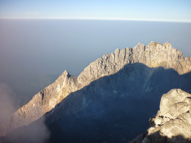 puncak gunung merapi