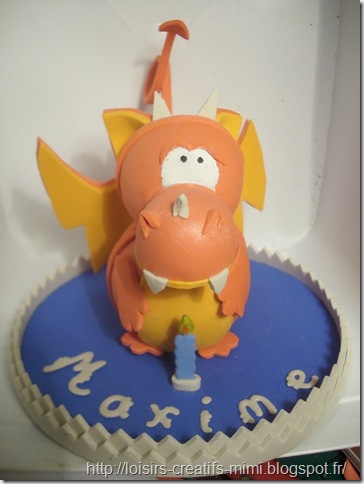 Déco gâteau anniversaire en mousse Dragon