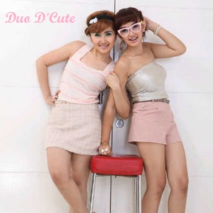 Duo D'Cute Tampil Cantik, Energik dan Seksi