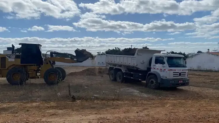 Mais de 2.500 toneladas de entulhos são removidos por mês em Juazeiro (BA)