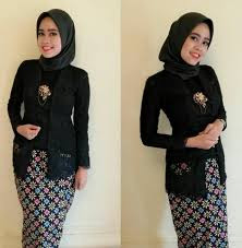 Model Kebaya Kartini Modern Warna Hitam