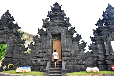 pantai melasti bali