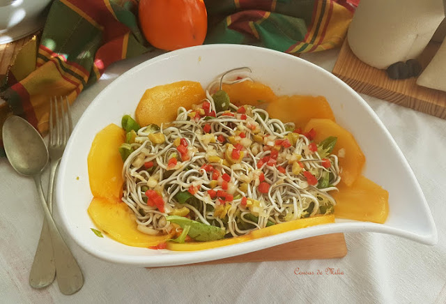 Ensalada de gulas y caqui