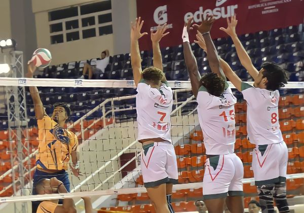 El Mauricio Báez y las Caribeñas avanzan final Liga Voleibol del DN