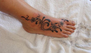 Tatuagens femininas nos pés 7