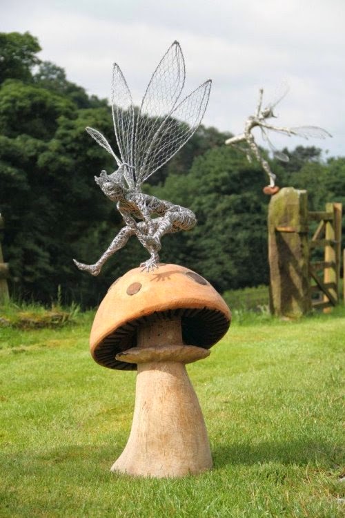 Robin Wight Fantasywire fadas em esculturas de arame metal fantasia