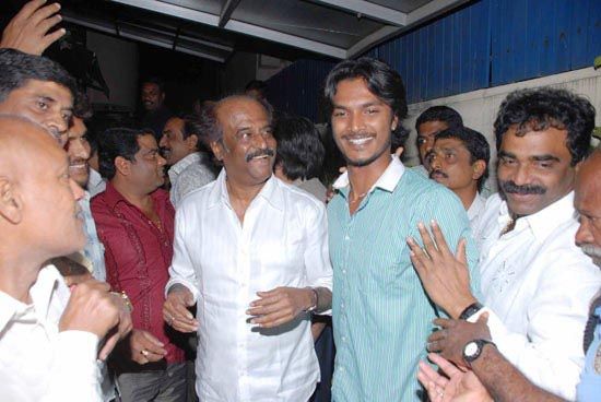 Photos Rajini at Super Movie Special Screening in Bangalore StillsPhotogallery film pics