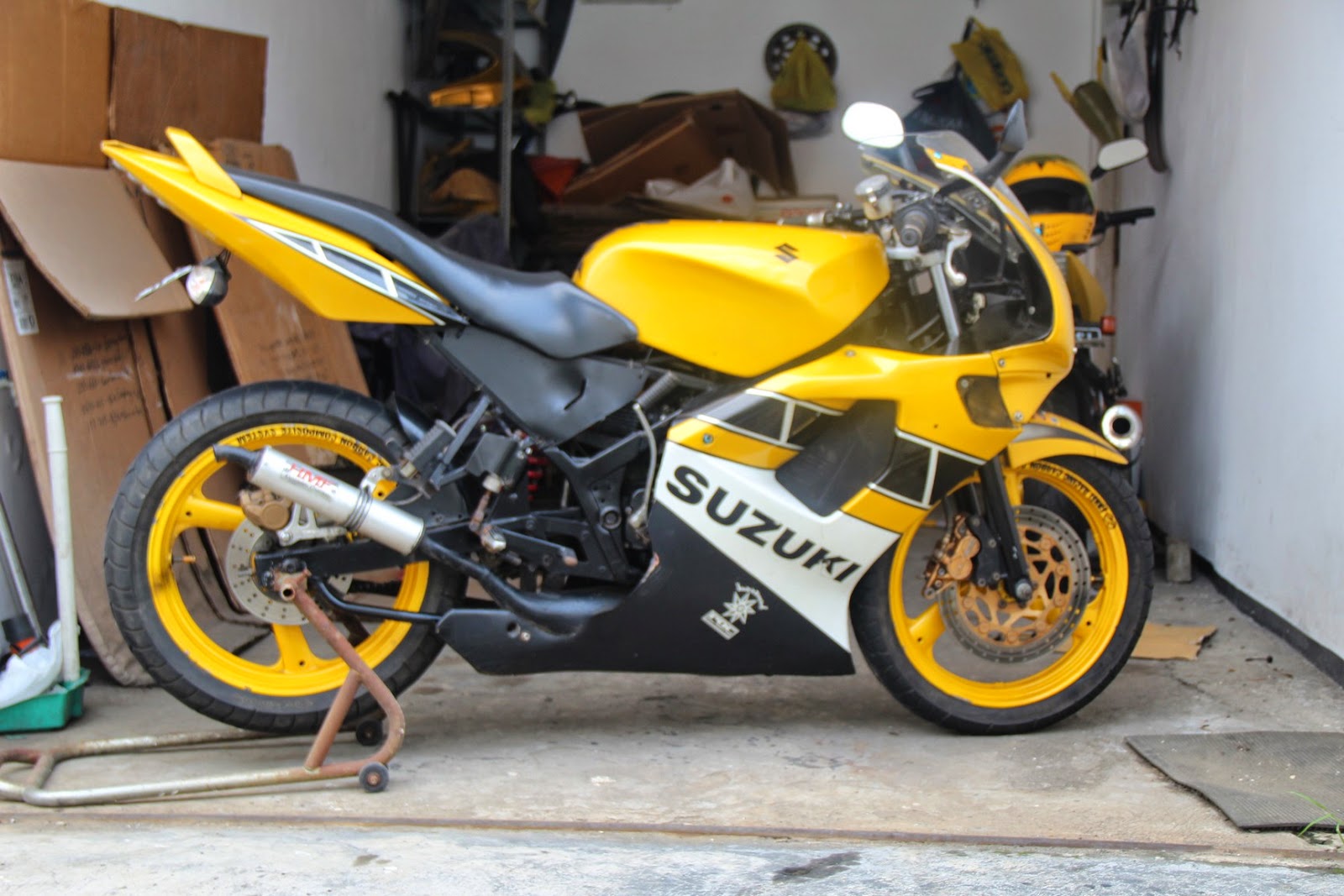 Rupa-Rupa Barang2nd: SUZUKI RGR MODIF APRILLIA TAHUN 1991 