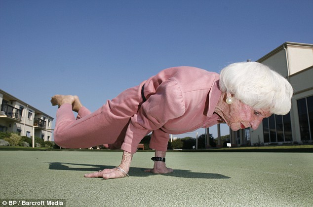 funny+grandma+yoga.jpg