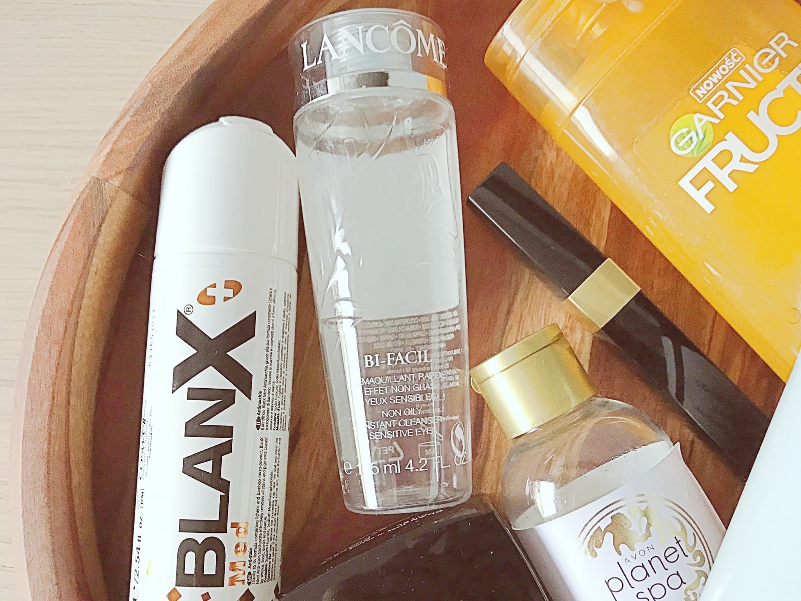 Uroda, Blanx, Lancome, garnier, Yope, Avon, Chanel, Holika Holika