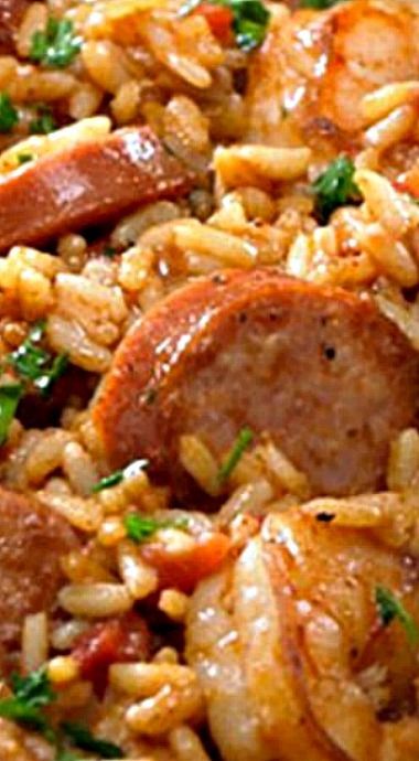 Enjoy some Creole comfort the quick and easy way with this Johnsonville creation. Using your favorite Jambalaya rice and Creole seasoning, add in some succulent shrimp, olive oil, tomatoes and hot pepper sauce to get the celebration started. Add Johnsonville’s Andouille Dinner Sausage to bring everything together for a truly authentic taste experience. Taking a trip to the Big Easy has never been so simple!