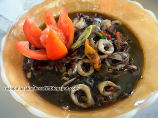  Kita mengenal bermacam-macam cara mengolah kuliner berbahan cumi dengan bermacam kombinasinya RESEP CUMI MASAK HITAM SAUS REMPAH