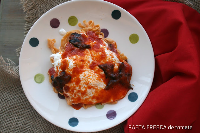 pasta fresca, tomate, burrata