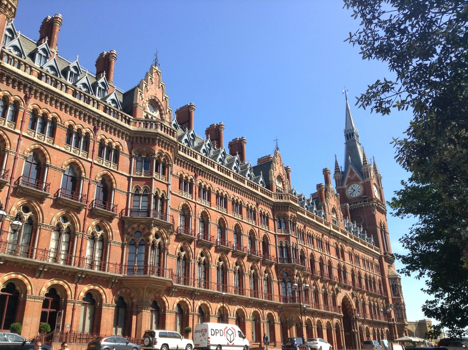Holmes And Poirot In London ロンドン セントパンクラスホテル St Pancras Hotel