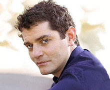 THE TUDORS: Biografía de JAMES FRAIN