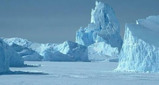 Sebuah gunung es raksasa memisahkan diri dari lapisan es di Semenanjung Atartika pada Juli lalu. 