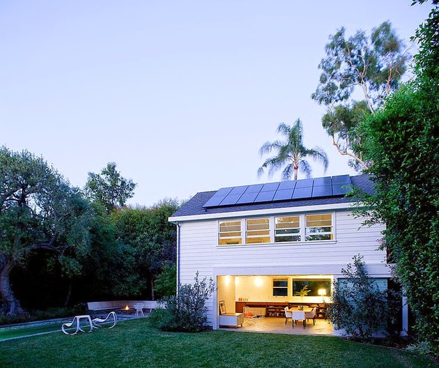 Rumah Modern dengan Tenaga Surya Matahari Rancangan 