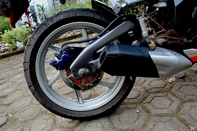 Modifikasi Yamaha Scorpio Z Street Fighters 3.JPG