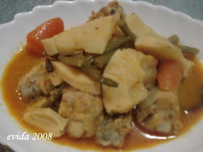 With Food and Love Comes Warmth: Gulai Ayam Sayur