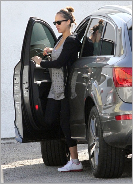 Jessica Alba Pregnant Jessica Alba Arriving 13