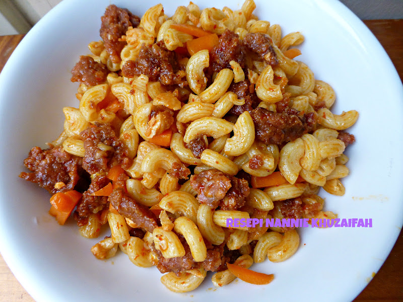 RESEPI NENNIE KHUZAIFAH: Makaroni goreng pedas
