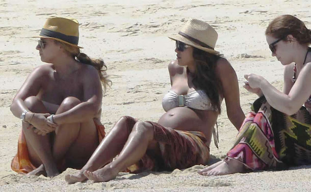 jessica alba hot sexy bikini pics photos exposing big mommys breasts