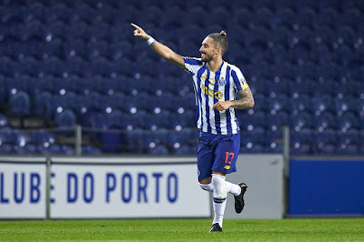 ÚLTIMO ATO? Pode ter sido o último jogo de Alex Telles no Porto. Obrigado por nada, rapaz (Getty Images)