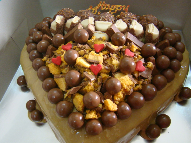 Semuanya di LiL dapur Siti ^_^: BirthDAY Maltz ordered Dk 