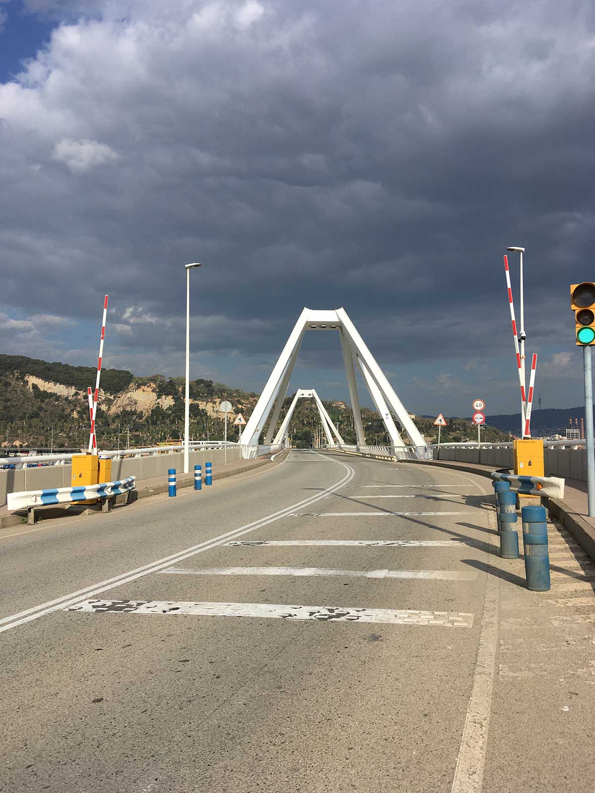 Puente del antiguo rompeolas