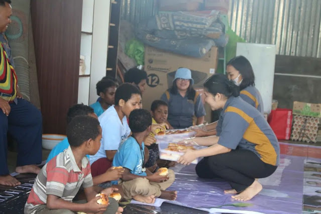 Christian Community Hotel Mercure Jayapura Berbagi Kasih di Panti Asuhan Pembawa Terang