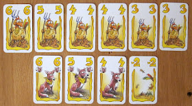 Hick Hack in Gackelwack - The yellow birds and foxes