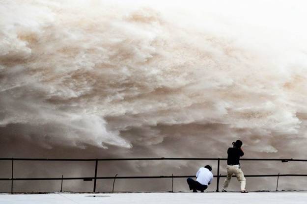 Worlds Largest Dam Pictures from China