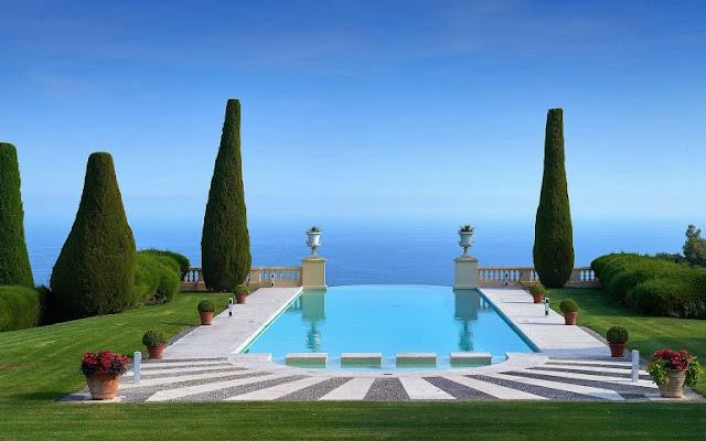 Legendary Mansion On The French Riviera With Neo-Palladian Style Architecture