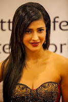 Shruthi Hassan Hairstyle