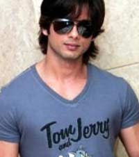 awesome picture of shahid kapoor after film, amazing pic shahid kapoor after film, beautiful shahid kapoor after film, 