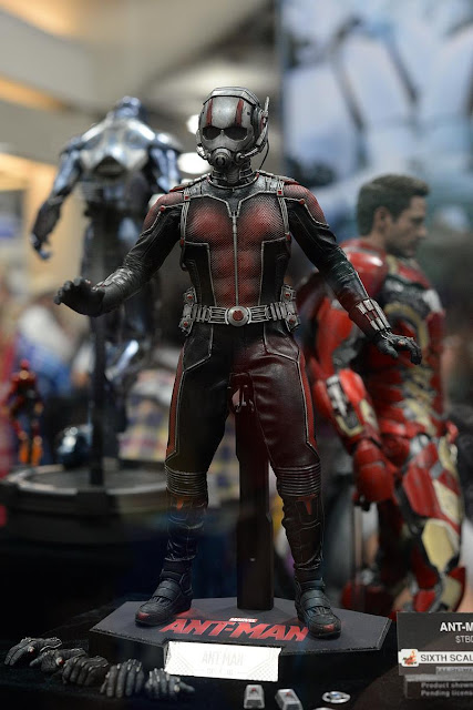 SDCC 2015 Hot Toys 1/6