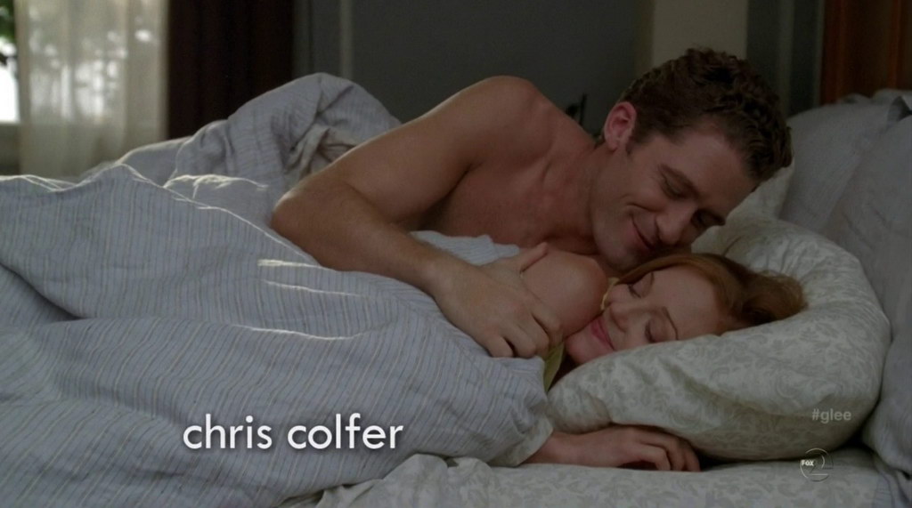 Matthew Morrison is shirtless in the episode The Purple Piano Project of