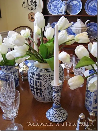 CONFESSIONS OF A PLATE ADDICT Tablescape in Blue and White CONFESSIONS OF A PLATE ADDICT Tablescape in Blue and White