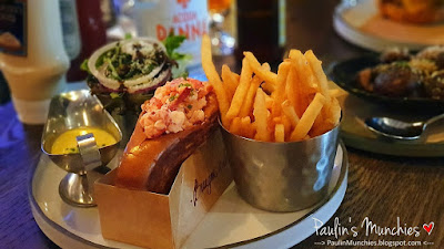 Lobster roll - Burger & Lobster